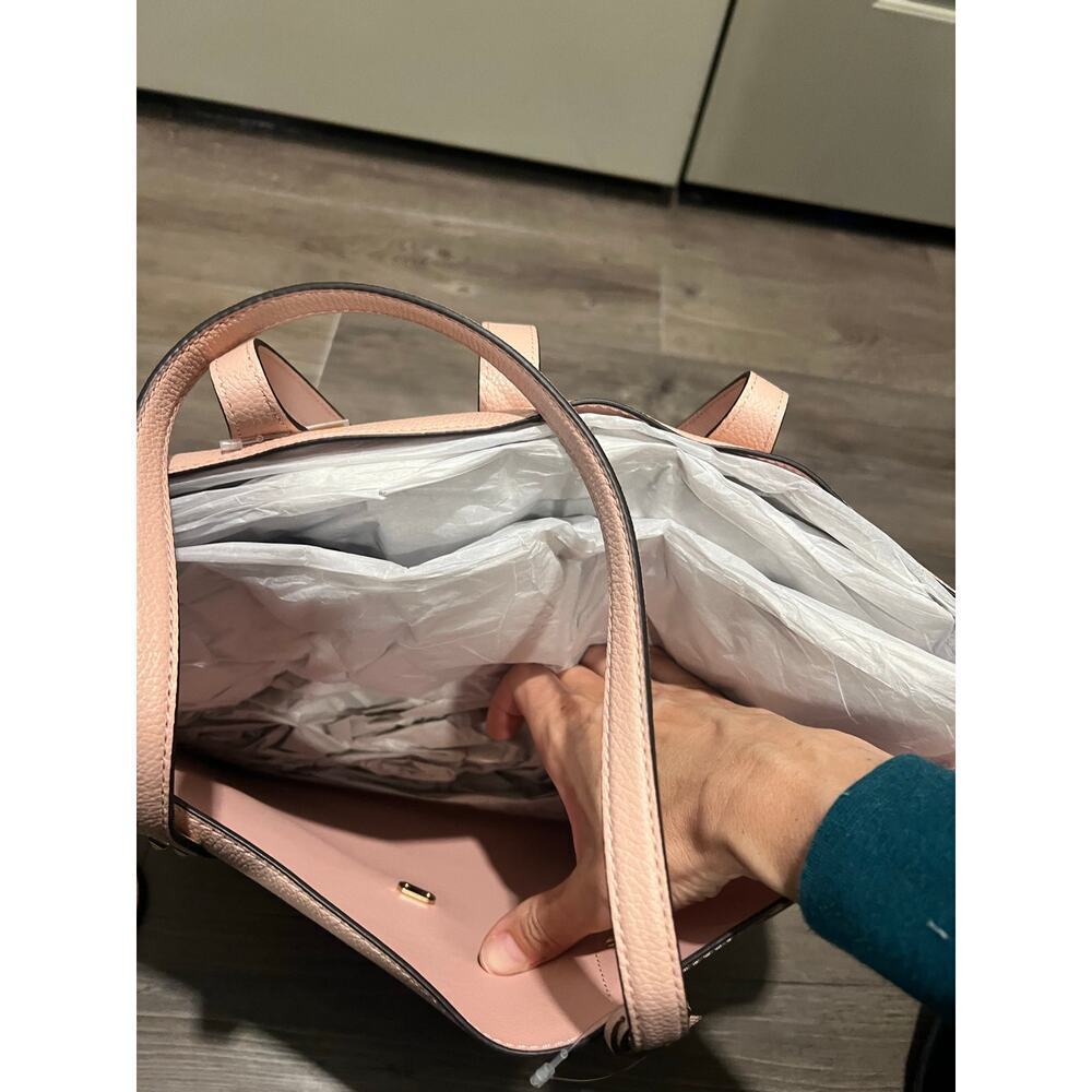 NWT Michael Kors Tote - Picture 4 of 7